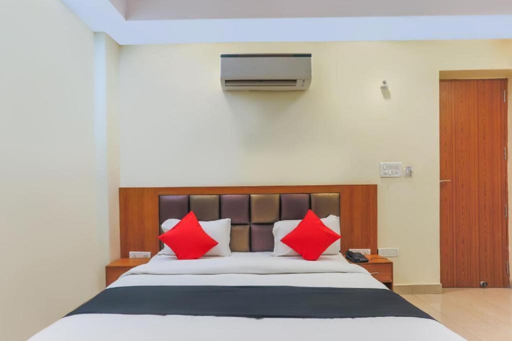 Hotel Capital O Bvh Hospitality Near Pvr Ansal Plaza Greater Noida Exteriér fotografie